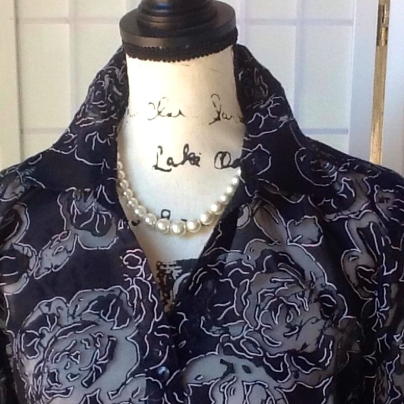 Elementz Blouse - Picture 3 of 8